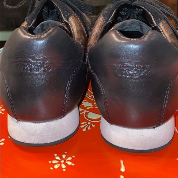 Like NEW coach shoes - Picture 2 of 5